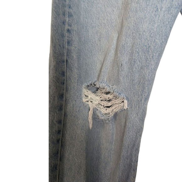 Levi's 501 Vintage Fit Mom Style Straight Tapered Distressed Light Denim Size 27 - Picture 9 of 9